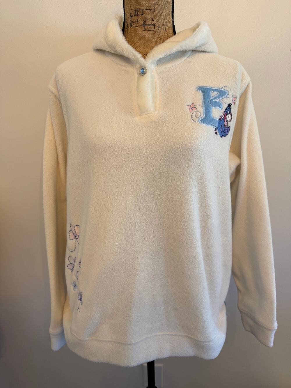 Wonderful World of Disney Eeyore Fleece Pullover Cream Missy Size Medium 8/10